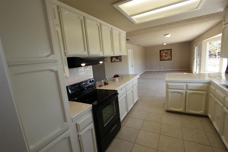 16253 La Canada Road Madera, CA 93636 - Photo 10 of 23 Gallery Image 10