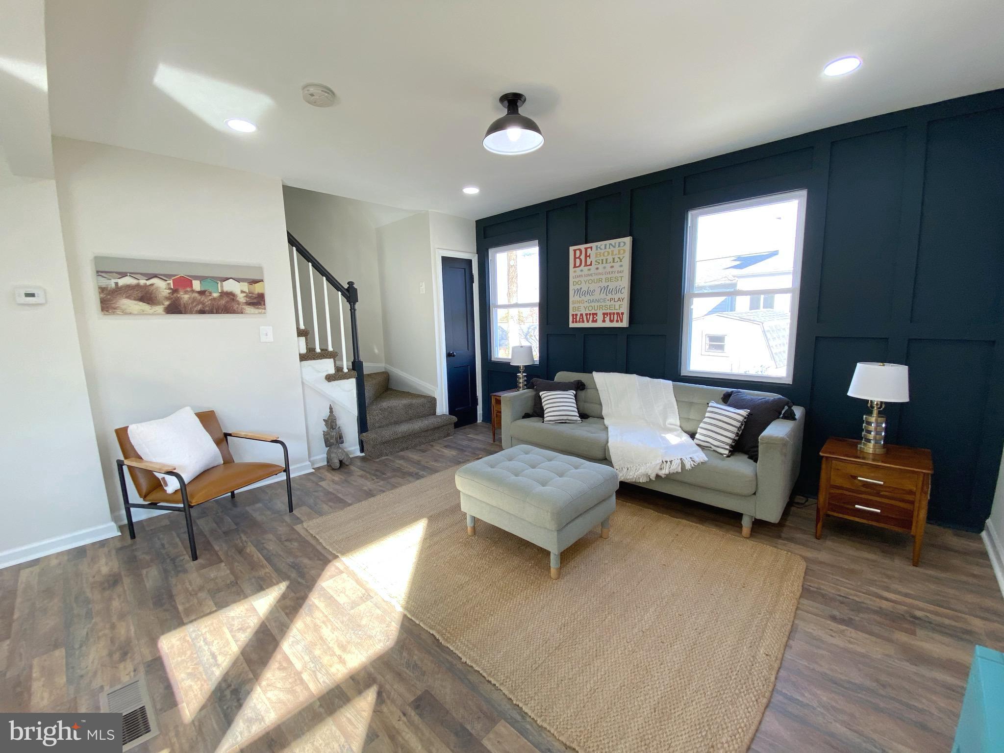 5014 Pilgrim Road Baltimore, MD 21214 - Photo 3 of 29 Cozy Living room