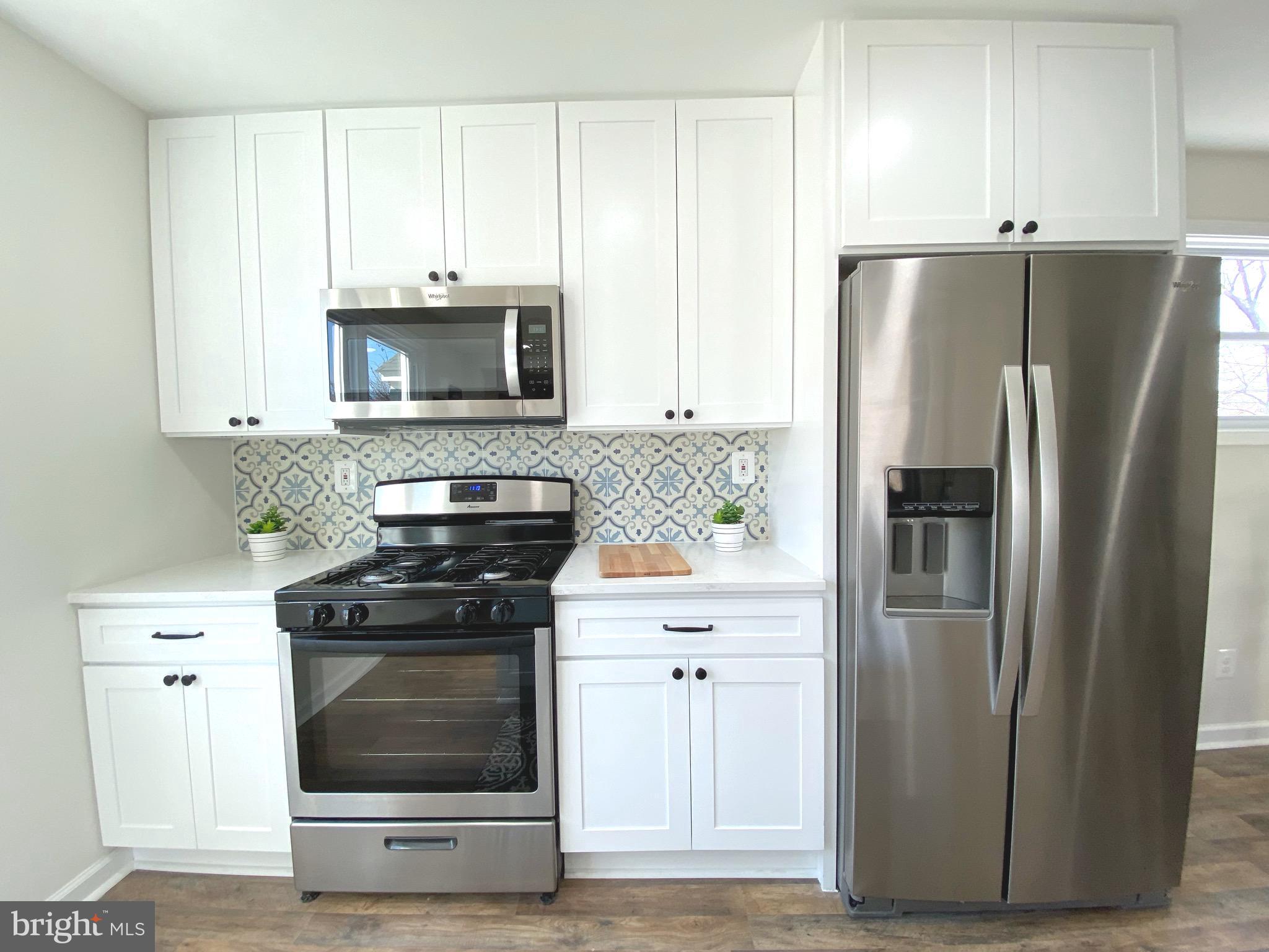 5014 Pilgrim Road Baltimore, MD 21214 - Photo 7 of 29 Upgraded SS Appliances...