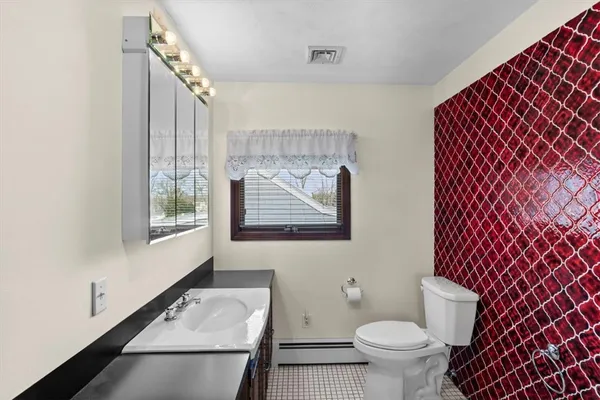 $379,900 | 30 Dover Avenue, East Providence, RI 02914