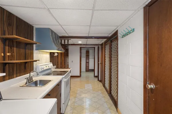 $379,900 | 30 Dover Avenue, East Providence, RI 02914