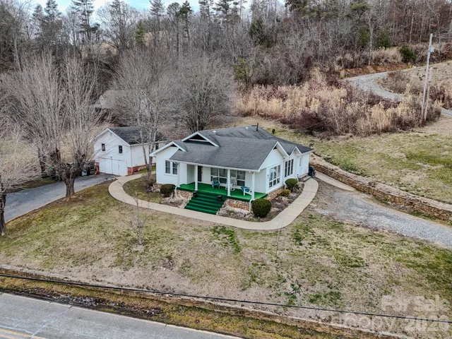 $379,000 | 2301 Silvers Mill Road, Marshall, NC 28753