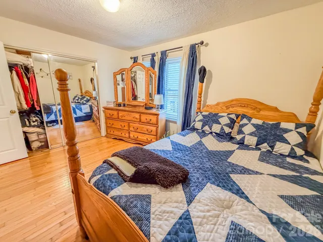 $379,000 | 2301 Silvers Mill Road, Marshall, NC 28753