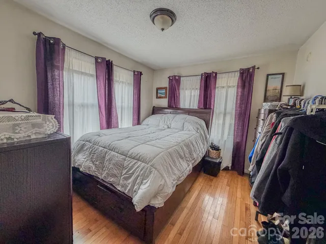 $379,000 | 2301 Silvers Mill Road, Marshall, NC 28753