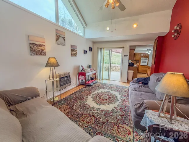 $379,000 | 2301 Silvers Mill Road, Marshall, NC 28753