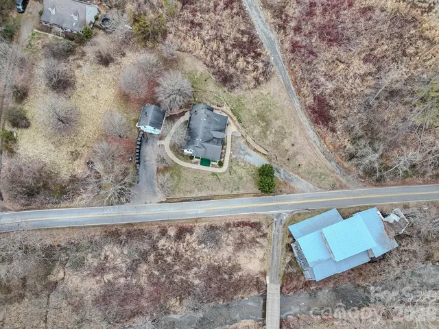 $379,000 | 2301 Silvers Mill Road, Marshall, NC 28753