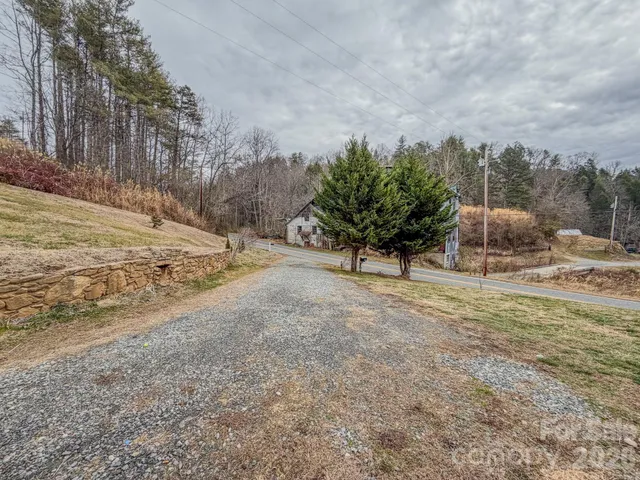 $379,000 | 2301 Silvers Mill Road, Marshall, NC 28753
