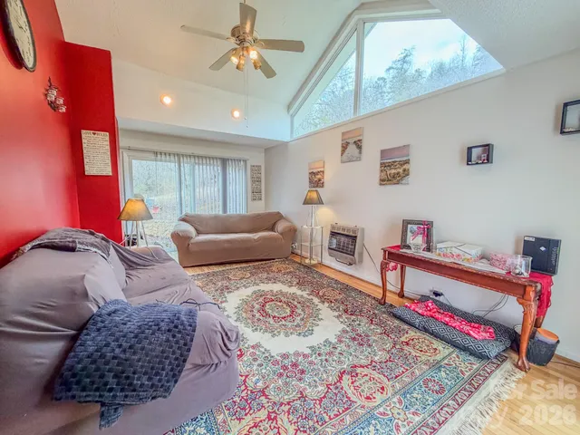 $379,000 | 2301 Silvers Mill Road, Marshall, NC 28753