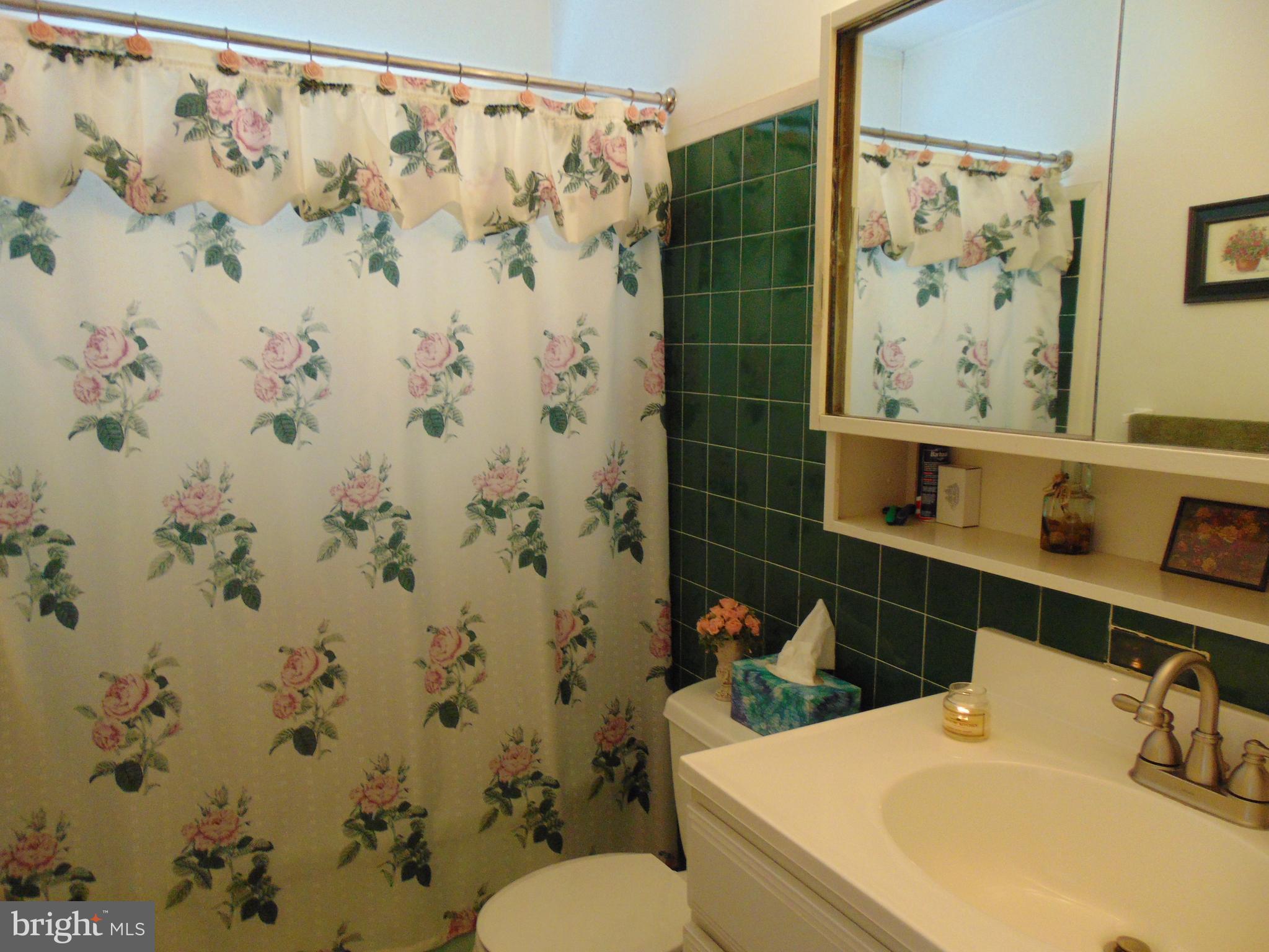 2 Sweetgum Road Levittown, PA 19056 - Photo 11 of 11 Hall Bath