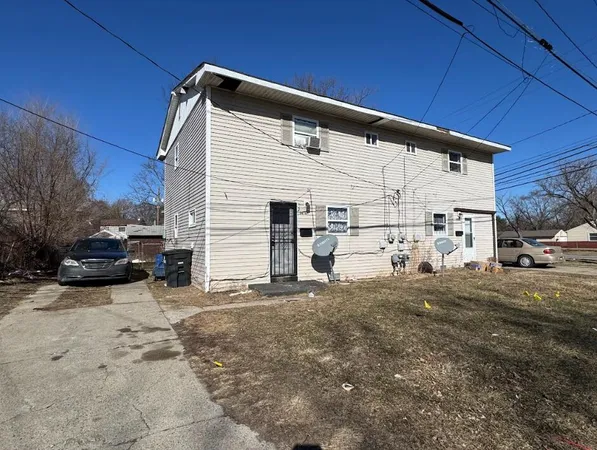 $199,900 | 34204 Dayton Court, Westland, MI 48186