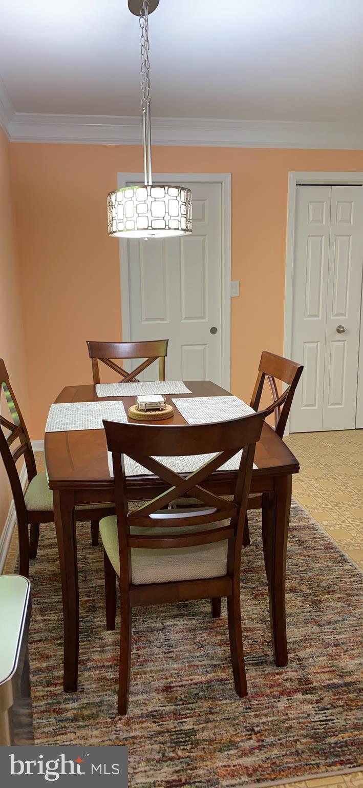 131 Choptank Road Stafford, VA 22556 - Photo 4 of 18 Dinner Area