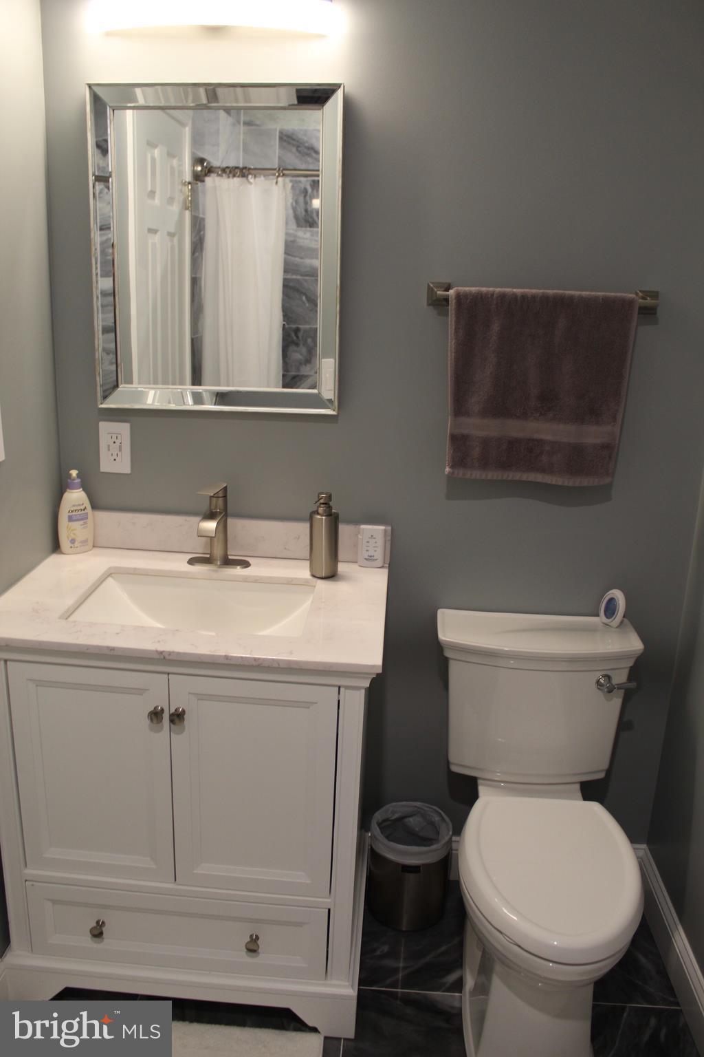 131 Choptank Road Stafford, VA 22556 - Photo 7 of 18 Hallway Full Bathroom