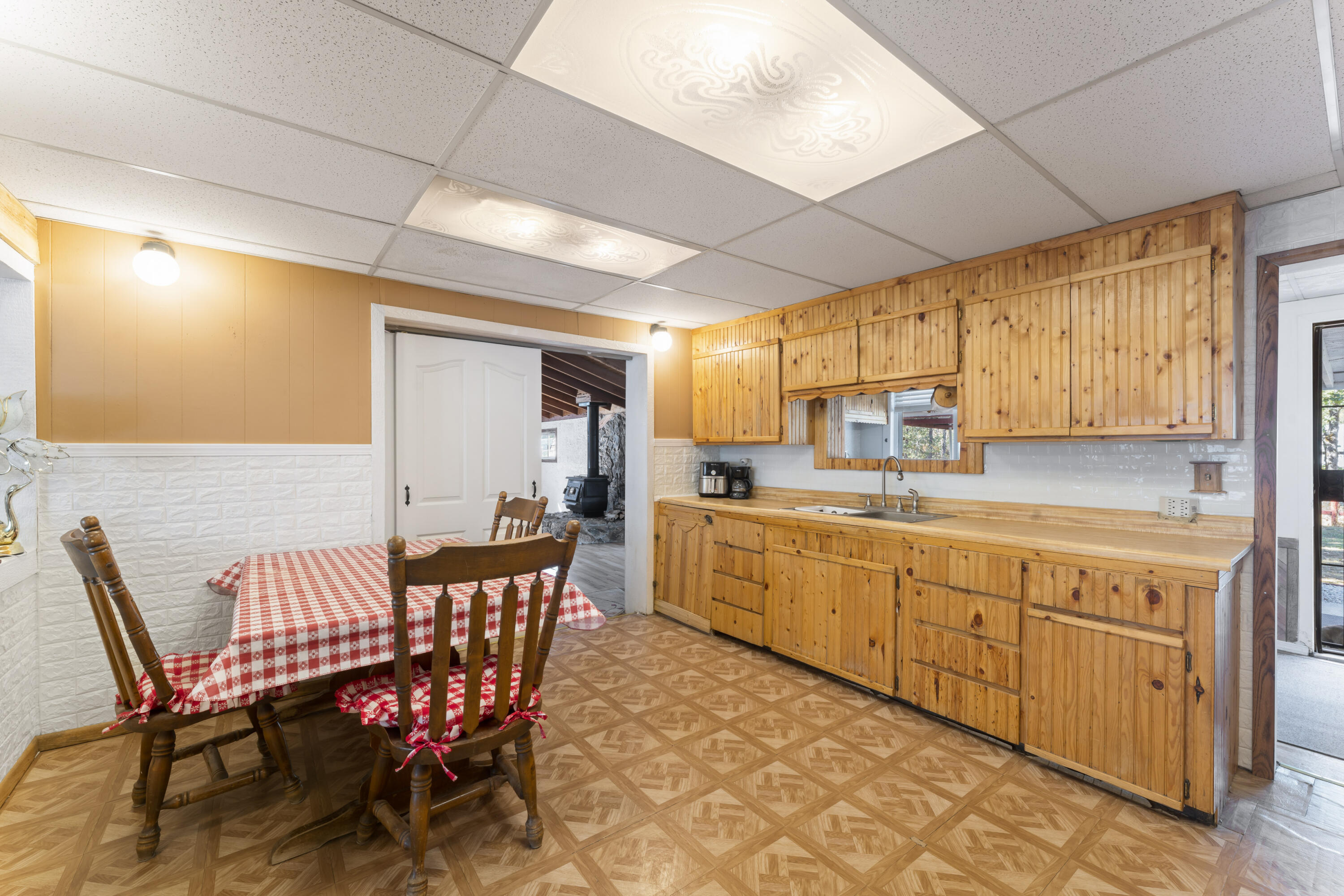 5370 New Hope Road Grants Pass, OR 97527 - Photo 16 of 63 15