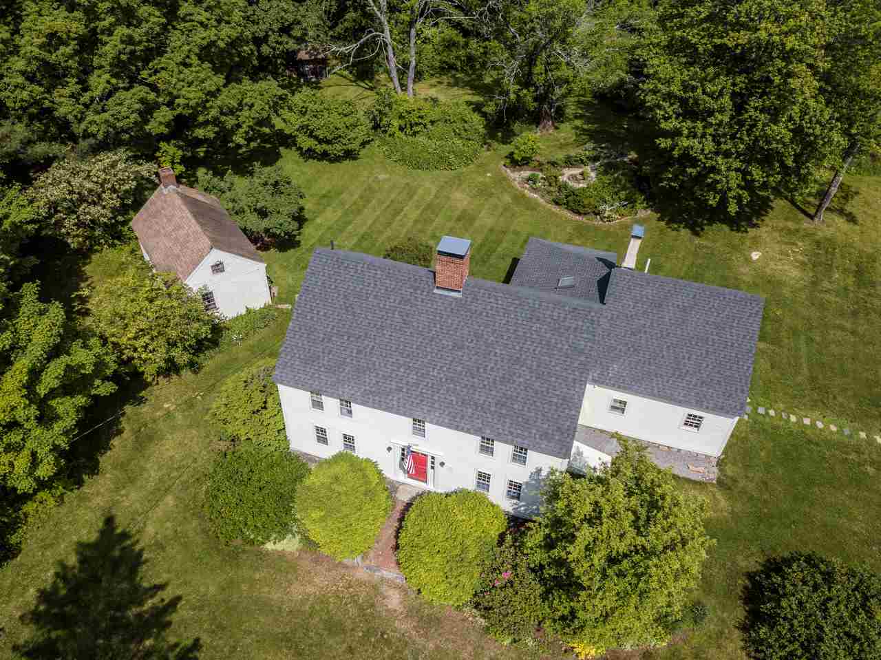 172 Mountain Road Weare, NH 03281 - Photo 2 of 39