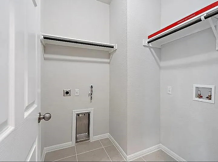 10801 Sentinel Drive Austin, TX 78747 - Photo 22 of 23 a view of an empty room