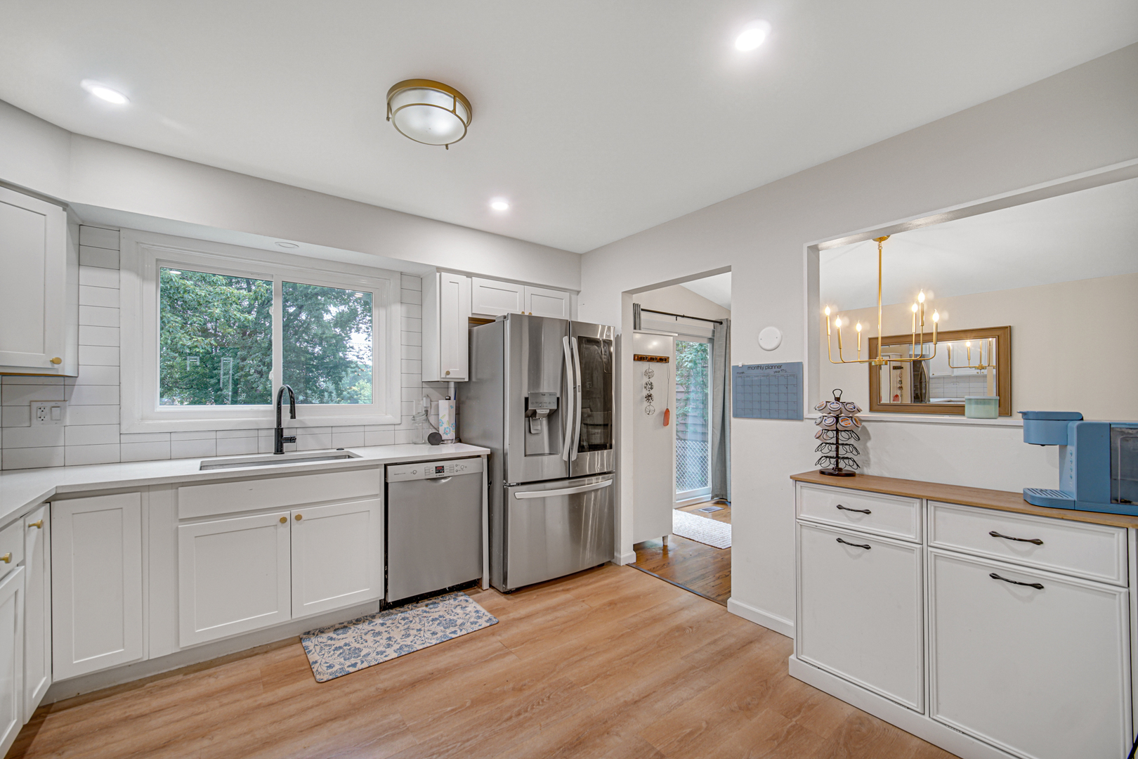 961 North Midlothian Road Mundelein, IL 60060 - Photo 12 of 34 Gallery Image 12