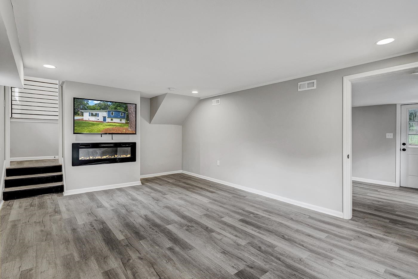 6416 Rock Quarry Road Raleigh, NC 27610 - Photo 8 of 32 Family Room