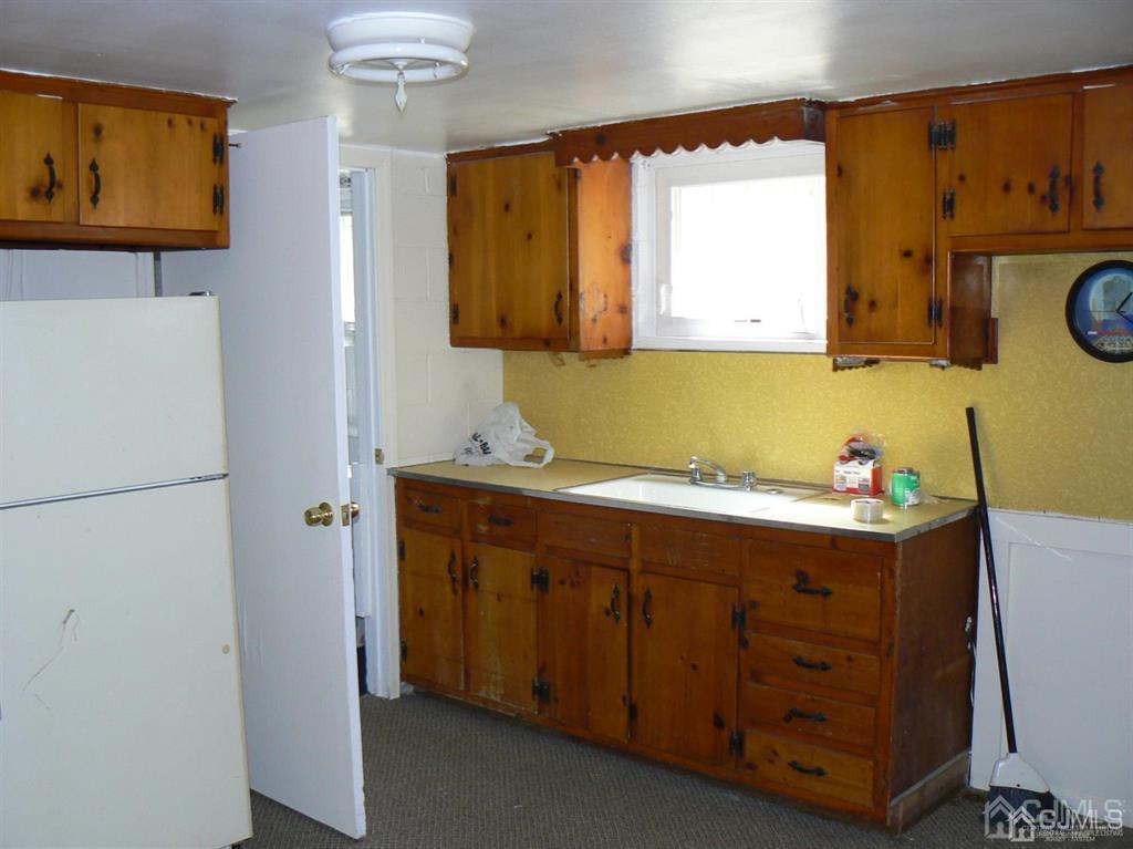 41 Greenbrook Road Middlesex, NJ 08846 - Photo 23 of 39