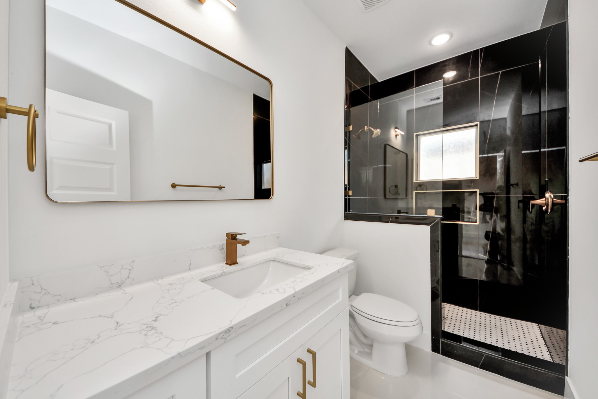 9309 Caddo Road, Unit A Houston, TX 77078 - Photo 40 of 50