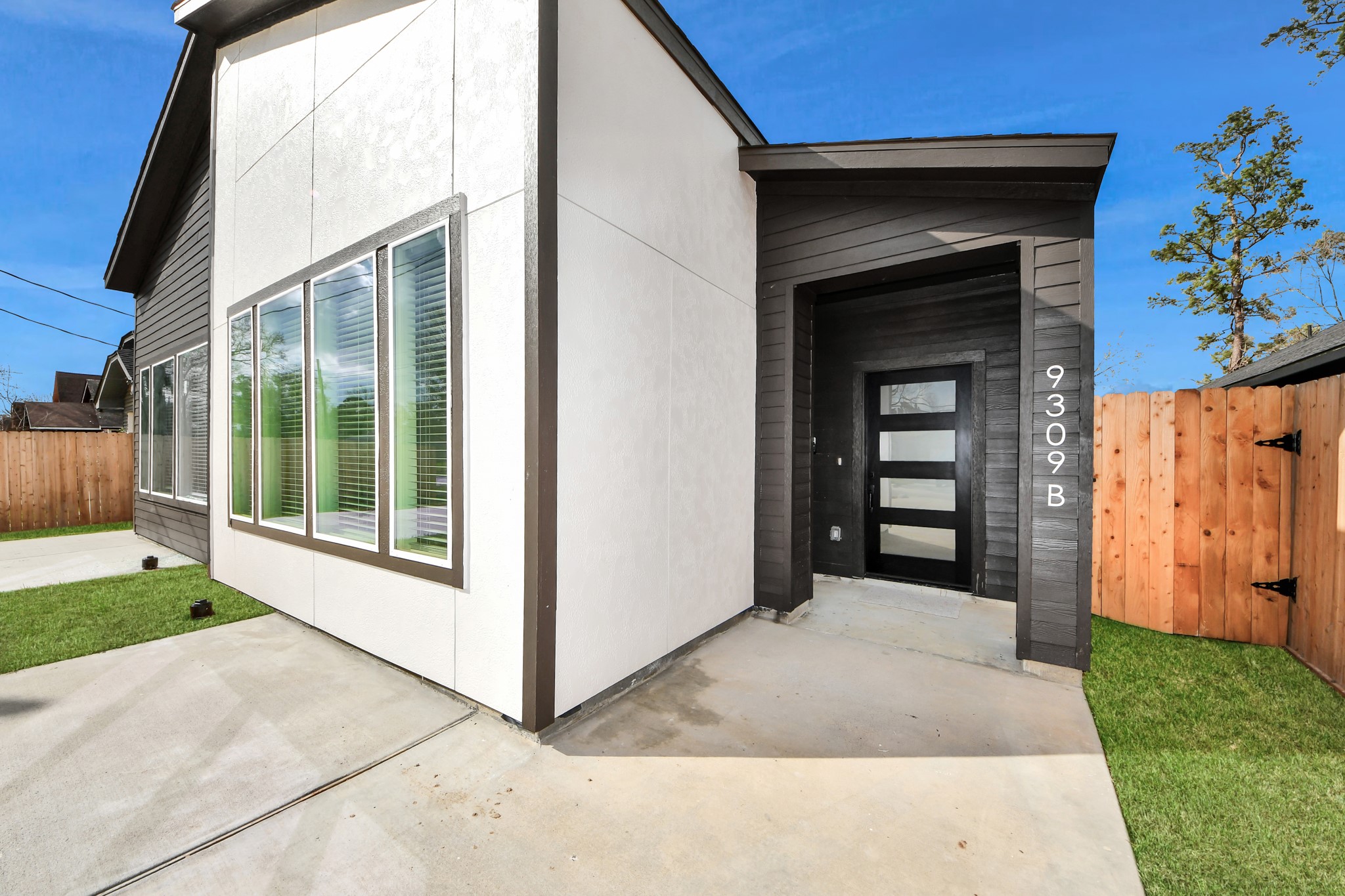 9309 Caddo Road, Unit A Houston, TX 77078 - Photo 6 of 50