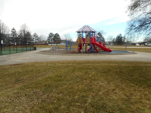 $215,000 | 2207 Ramsey Circle, Streamwood, IL 60107