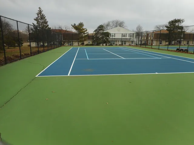 $215,000 | 2207 Ramsey Circle, Streamwood, IL 60107