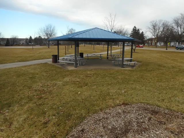 $215,000 | 2207 Ramsey Circle, Streamwood, IL 60107