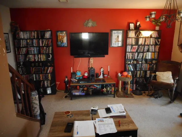 $215,000 | 2207 Ramsey Circle, Streamwood, IL 60107