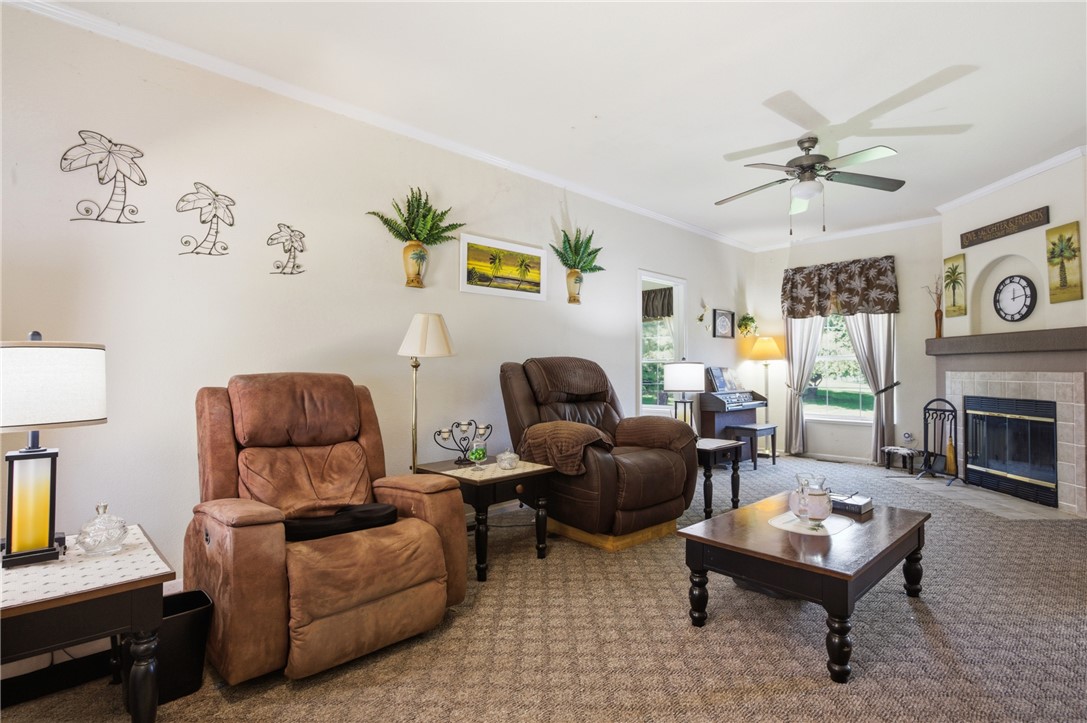9 Oak Point Neoga, IL 62447 - Photo 5 of 32