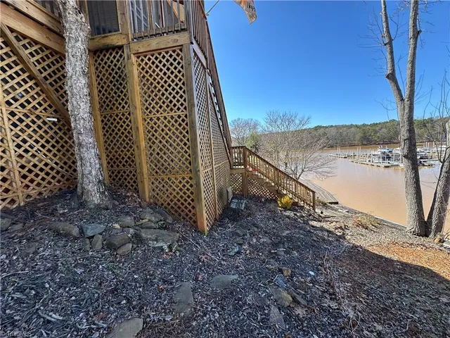 $339,000 | 117 Badin Lake Road, New London, NC 28127