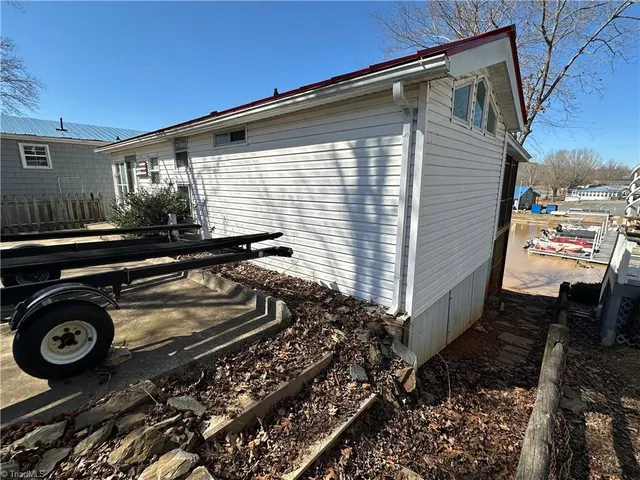 $339,000 | 117 Badin Lake Road, New London, NC 28127