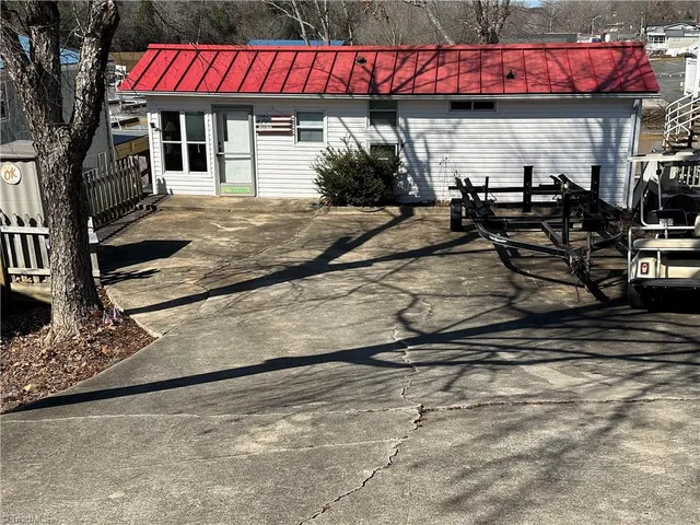 $339,000 | 117 Badin Lake Road, New London, NC 28127