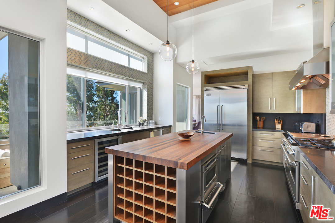 3320 Sumac Ridge Road Malibu, CA 90265 - Photo 15 of 47