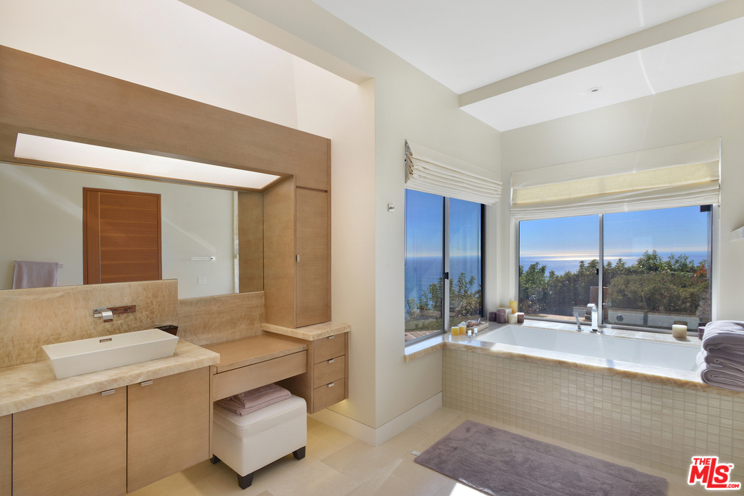 3320 Sumac Ridge Road Malibu, CA 90265 - Photo 27 of 47