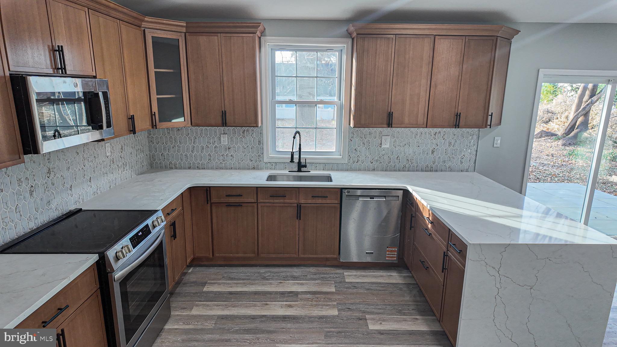 9330 Academy Road Philadelphia, PA 19114 - Photo 11 of 34