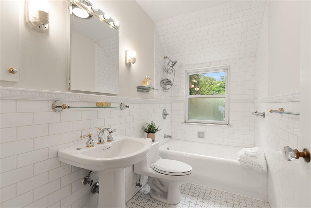 35 Arden Road Watertown, MA 02472 - Photo 21 of 42