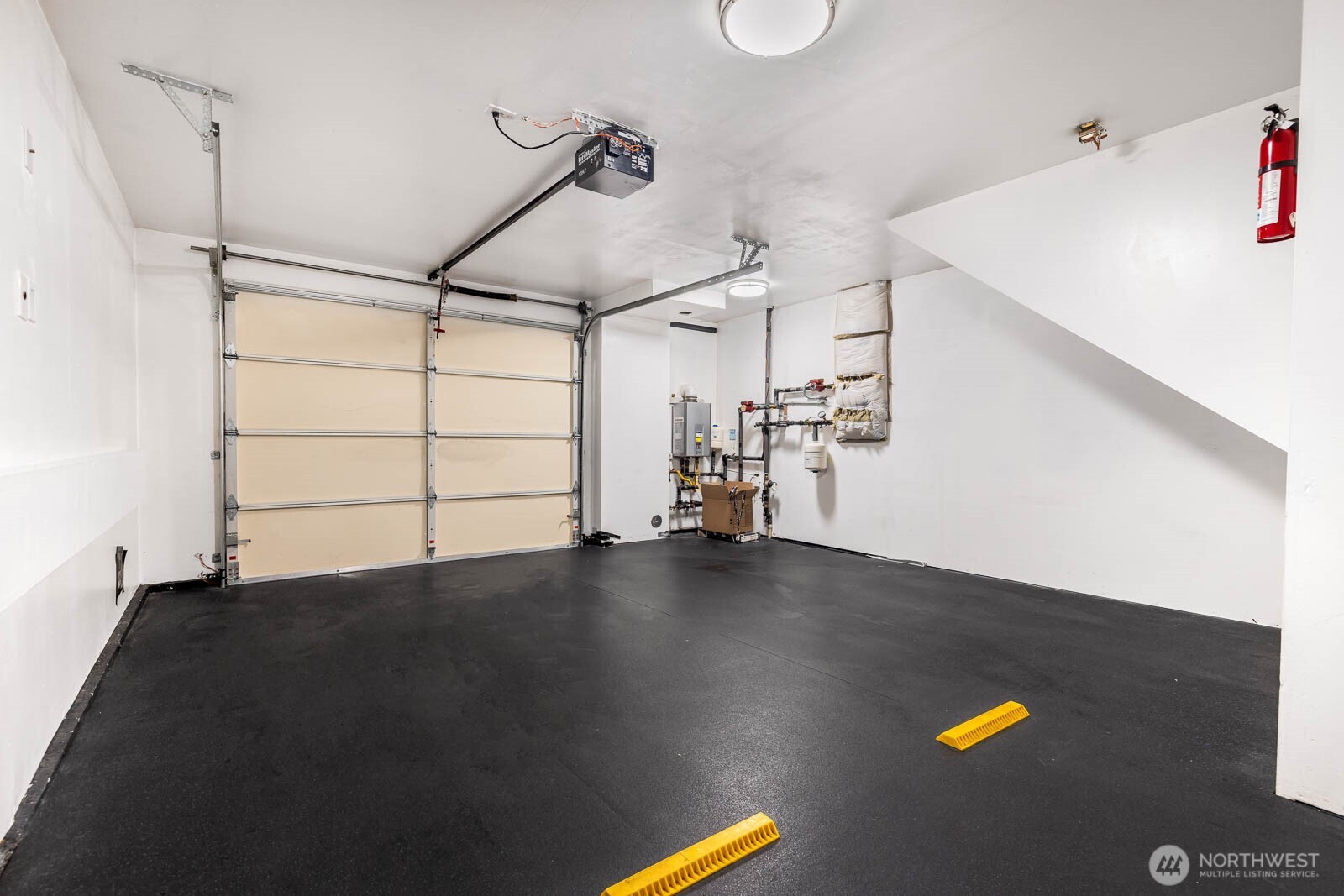 932 North 96th Street Seattle, WA 98103 - Photo 16 of 19