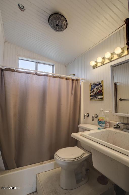 2206 North Old Barn Road Payson, AZ 85541 - Photo 31 of 31 Full Bath in Shop