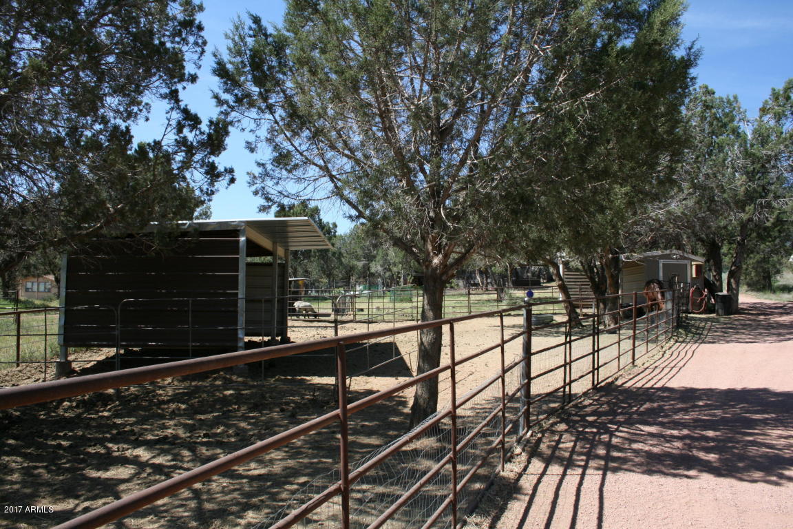 2206 North Old Barn Road Payson, AZ 85541 - Photo 8 of 31 Horse Stable