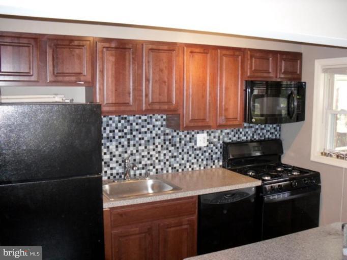 1701 Swansea Road Baltimore, MD 21239 - Photo 2 of 8 Kitchen