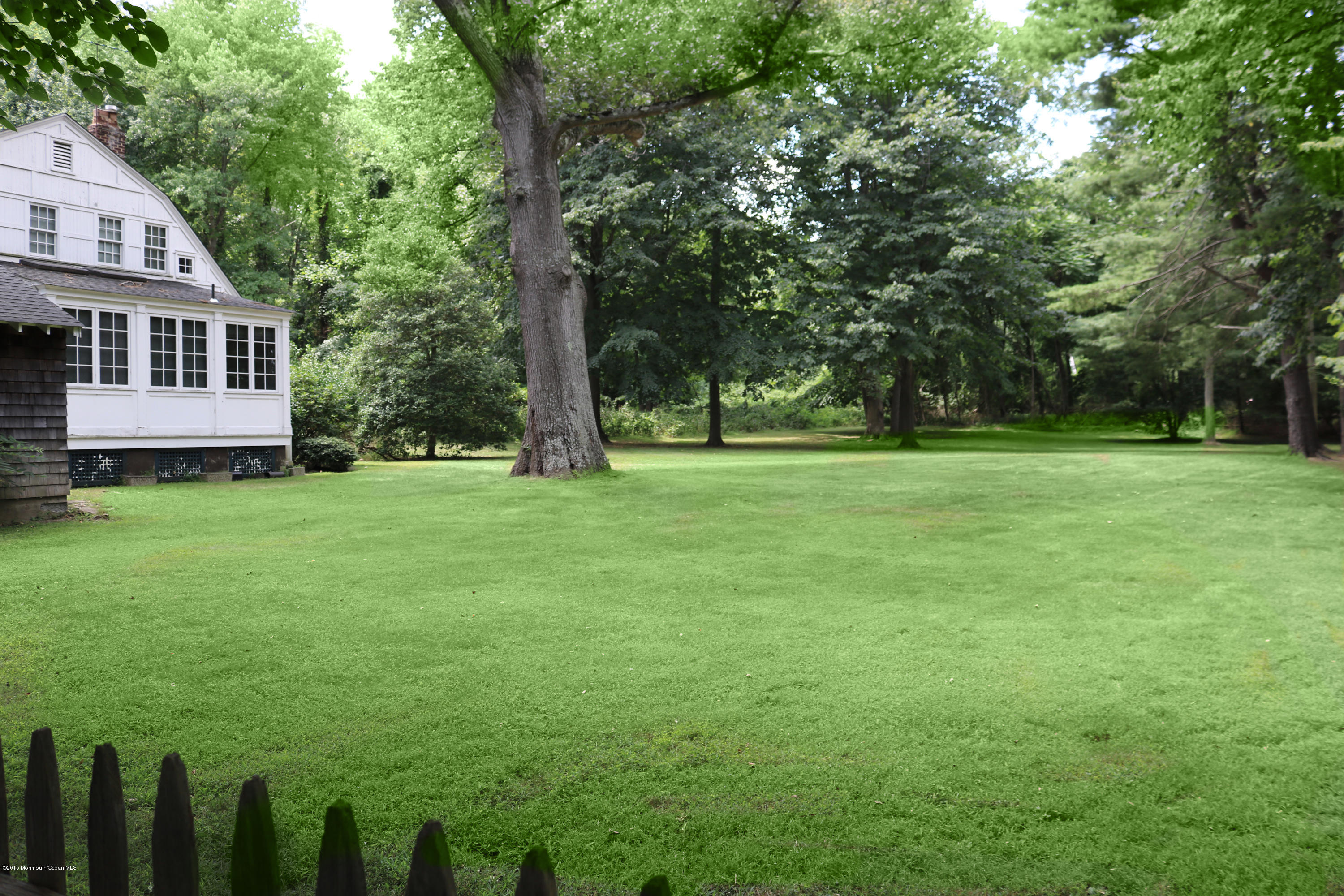 440 Locust Point Road Rumson, NJ 07760 - Photo 4 of 6 Side Yard