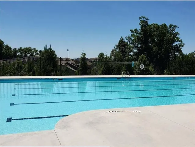 a view of a tennis court