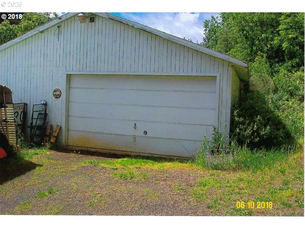 59099 Upper Imnaha Road Imnaha, OR 97842 - Photo 4 of 18 a house view with a backyard space