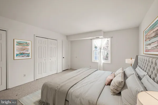 $1,695 | 3945 Lyndhurst Drive, Unit 303, Fairfax, VA 22031