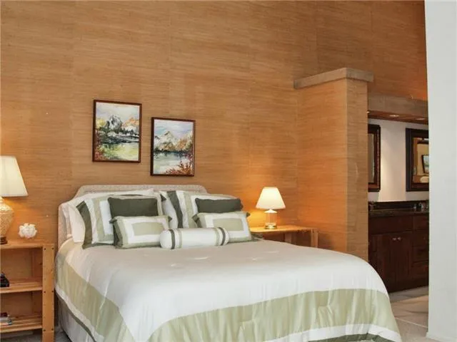 $1,850 | 7122 Wood Hollow Drive, Unit 10, Austin, TX 78731