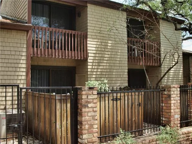 $1,850 | 7122 Wood Hollow Drive, Unit 10, Austin, TX 78731