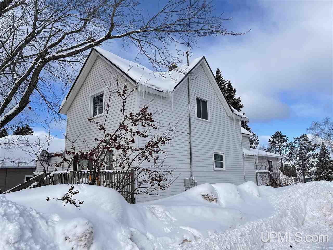 508 Division Street Hurley, WI 54534 - Photo 2 of 26