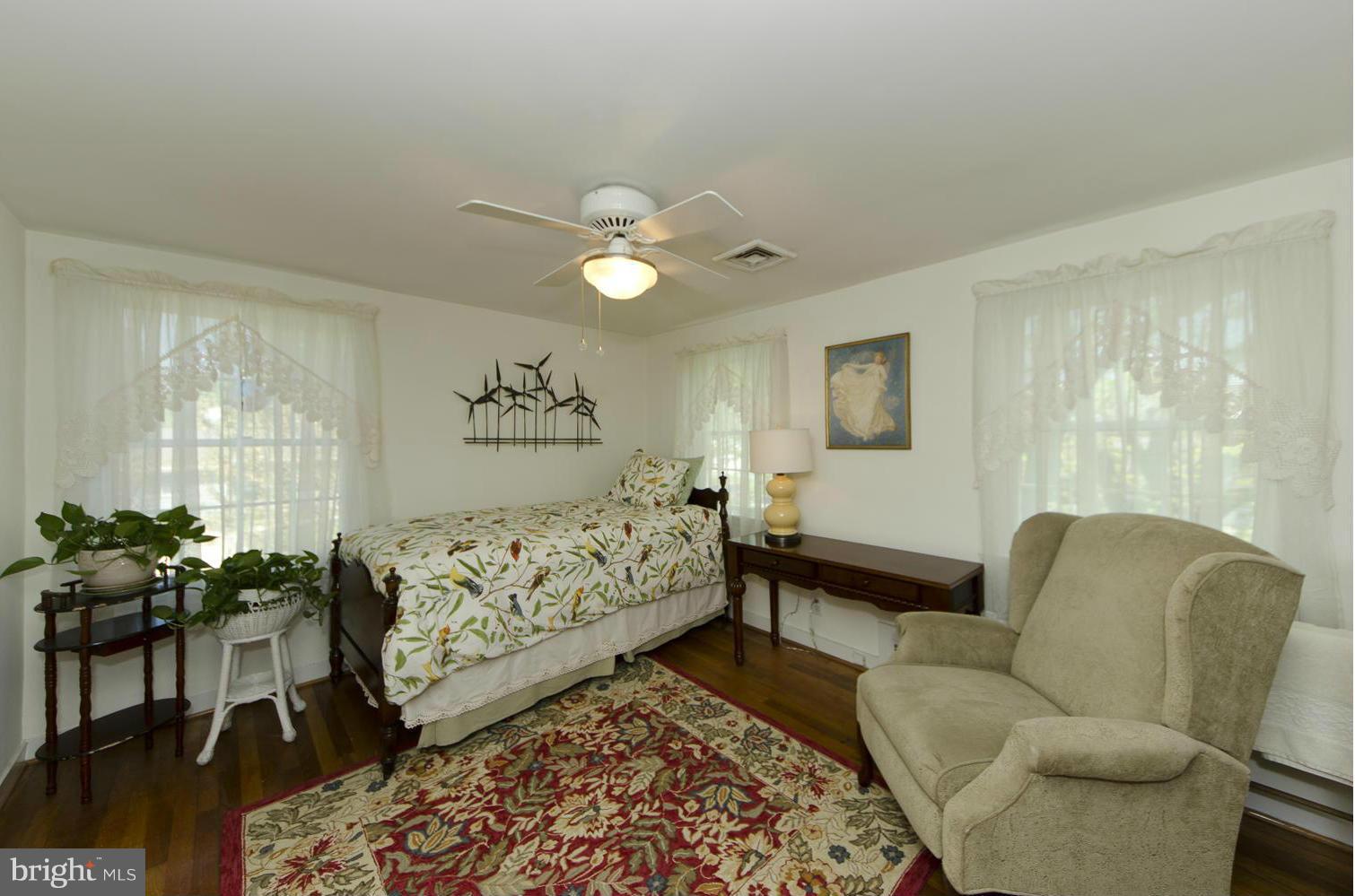 5700 25th Road North Arlington, VA 22207 - Photo 20 of 29 a living room with furniture and wooden floor