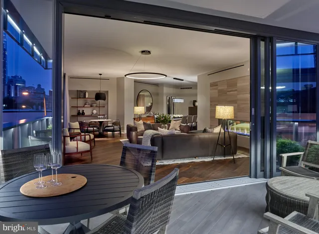 $1,690,000 | 2100 Hamilton Street, Unit 2C, Philadelphia, PA 19130