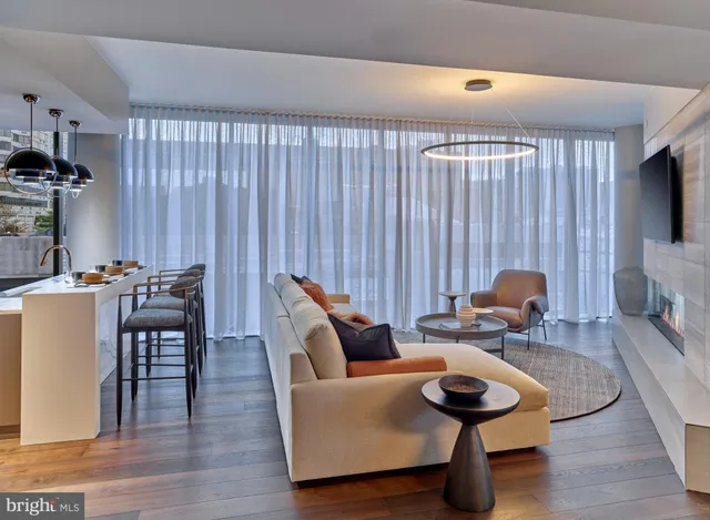 $1,690,000 | 2100 Hamilton Street, Unit 2C, Philadelphia, PA 19130